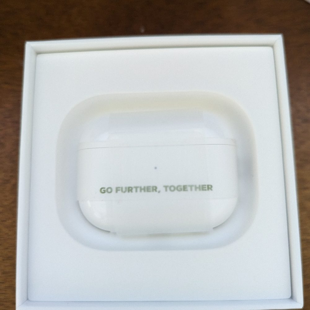 AirPods Pro (2nd generation) with MagSafe Charging Case (USB‑C)
